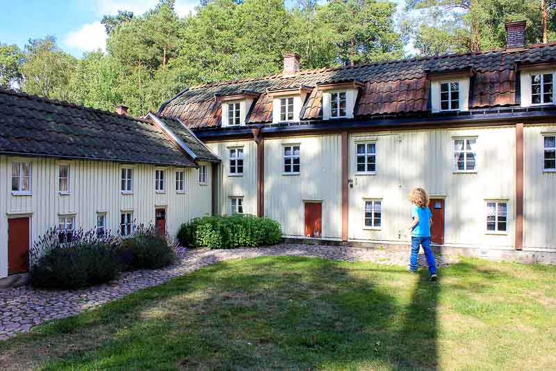 Hinterm Haus in Klein-Vimmerby Hinter einem Haus in der Modelstadt Vimmerby