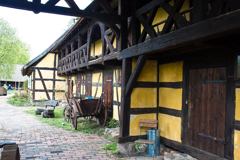Alter Bauernhof. Großes Fachwerkhaus im Freilichtmuseum Lehde.