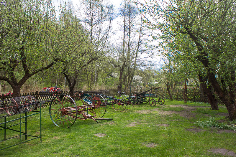 Alte Ackerbaugeräte. Ackerbaugeraete im Freilichtmuseum in Lehde.