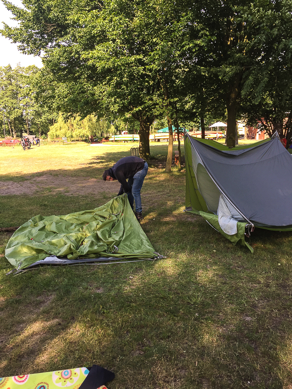 Der Abbau unserer Zelte ging genauso schnell wie der Aufbau. Campingplatz Hammestrand Worpswede.
