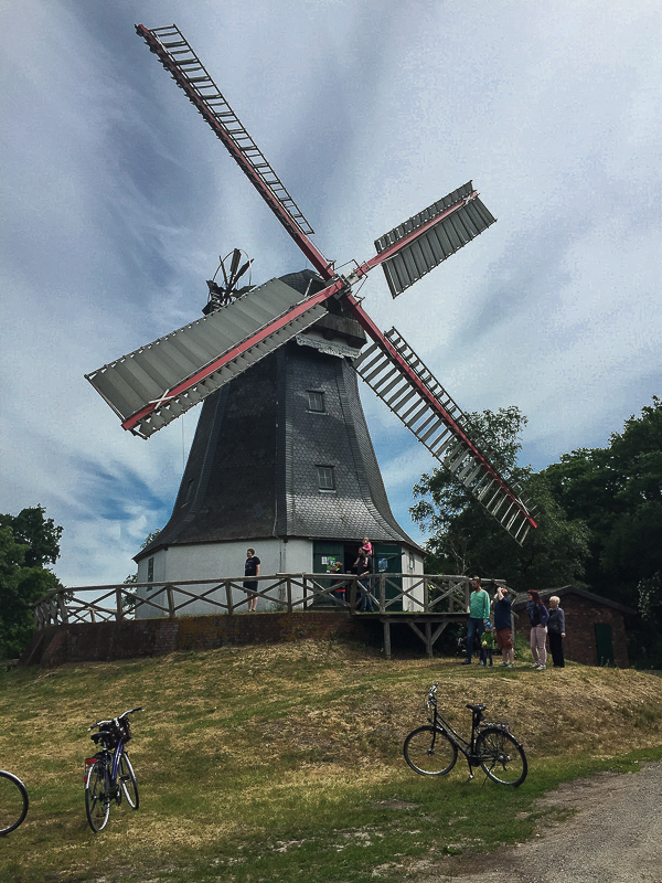 Am Windmühlentag Ostermontag öffnete auch die Worpsweder Mühle ihre Türen. Windmuehle in Worpswede