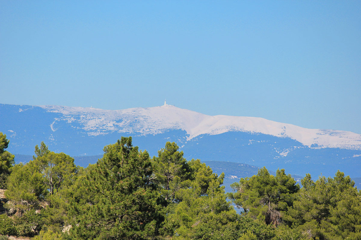Der Mont Ventoux ist einer der 3 heiligen Berge der Provence. Mont Ventoux in der Provence.